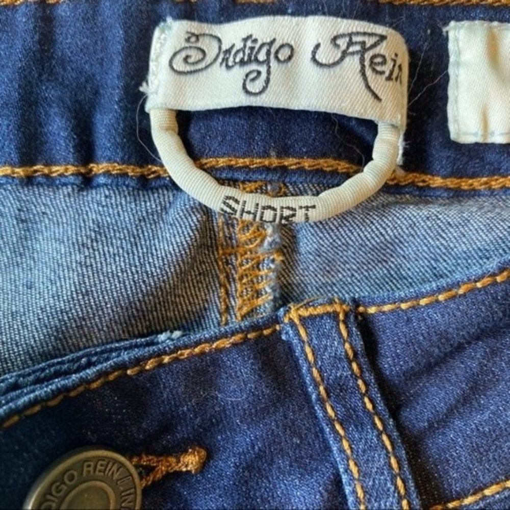 NWT Indigo Rein Mid-Rise Jean Shorts Size 11 - Picture 7 of 8
